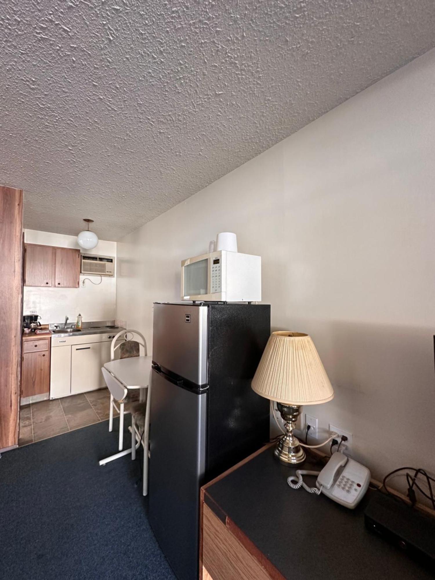 Howard Johnson By Wyndham Edson Exterior photo