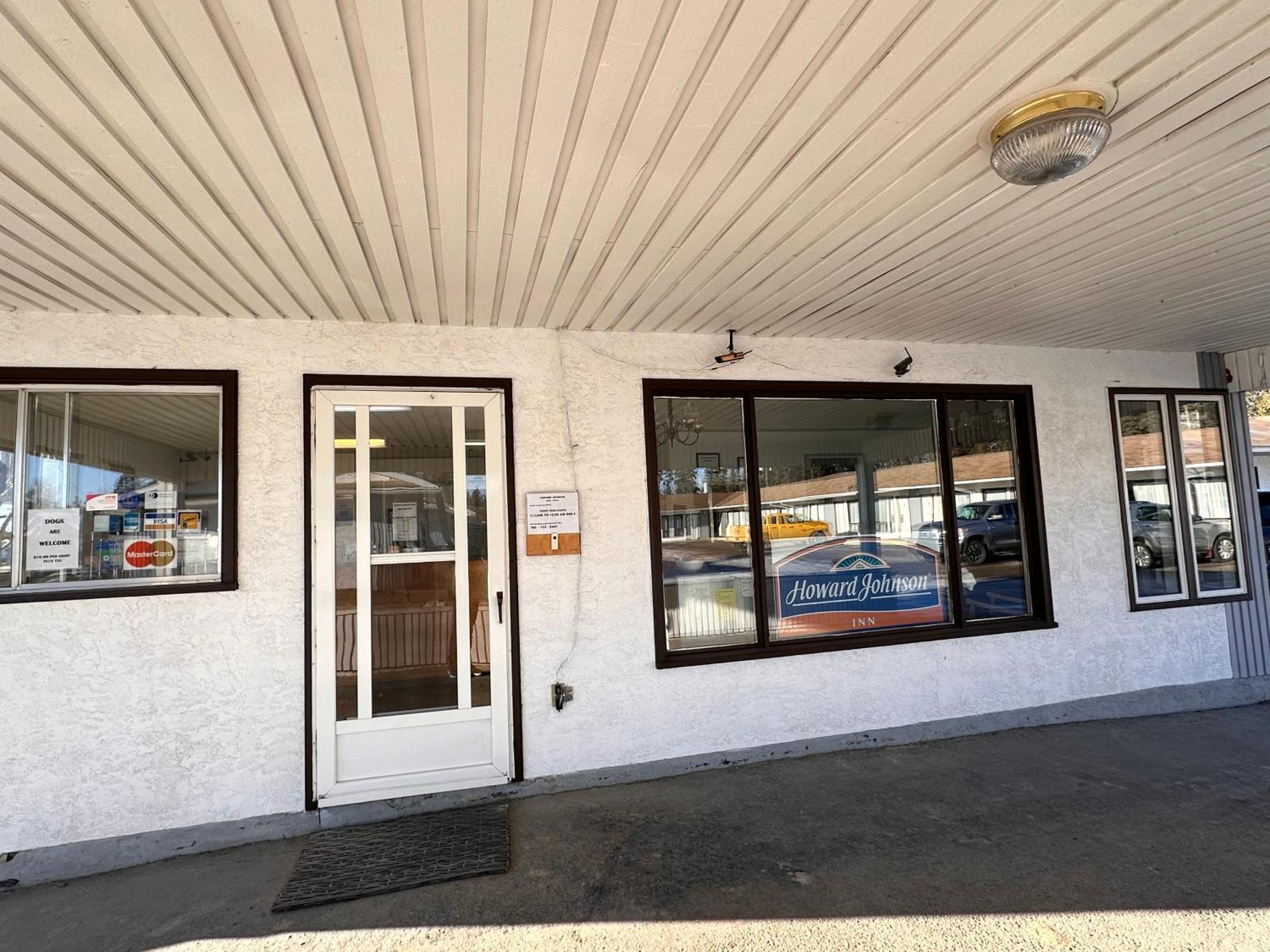 Howard Johnson By Wyndham Edson Exterior photo